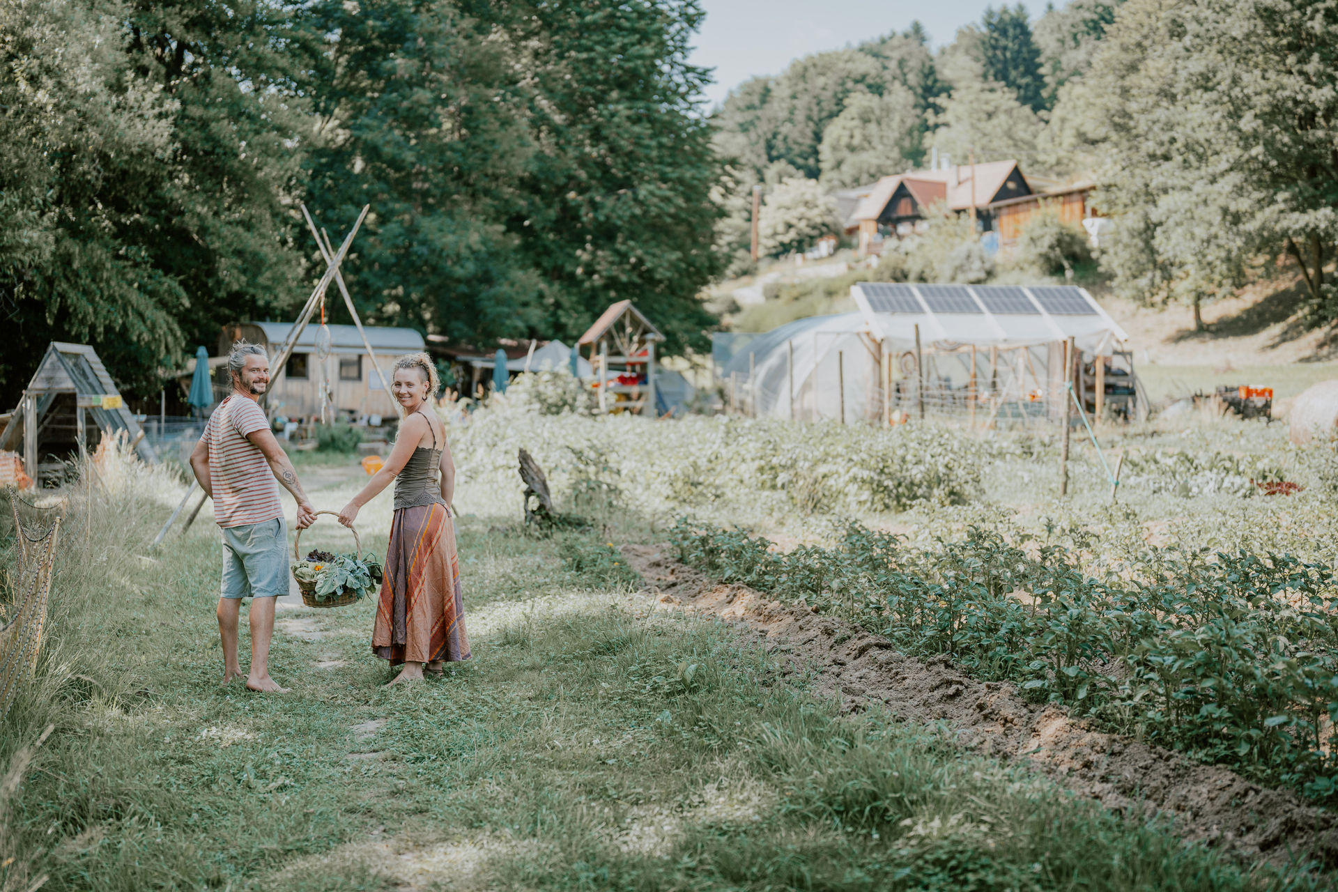 Patrick und Claudia am Acker